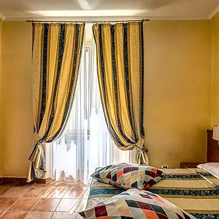 Maryelen Hotel 2*