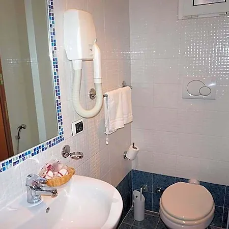 Maryelen Hotel